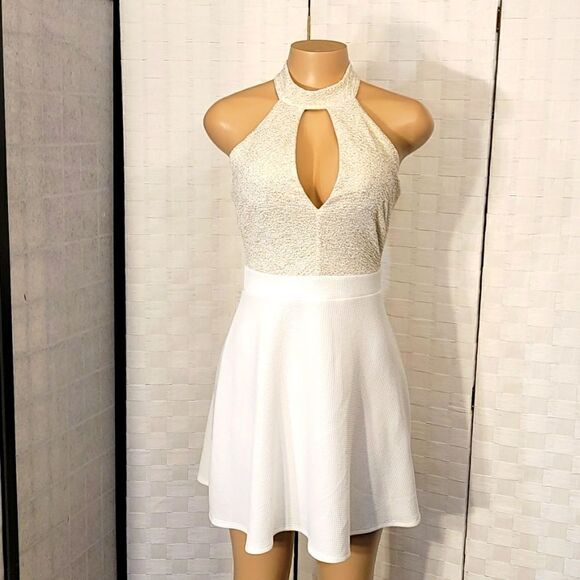 CLOTHING BFF SHORT HALTER NECK SLEEVELESS DRESS - Picture 2 of 14